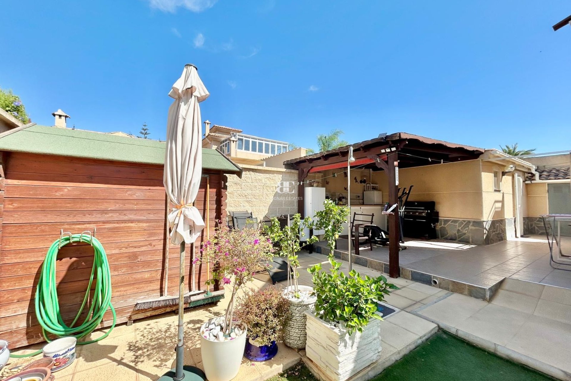 Resale - Villa -
Torrevieja - La Siesta