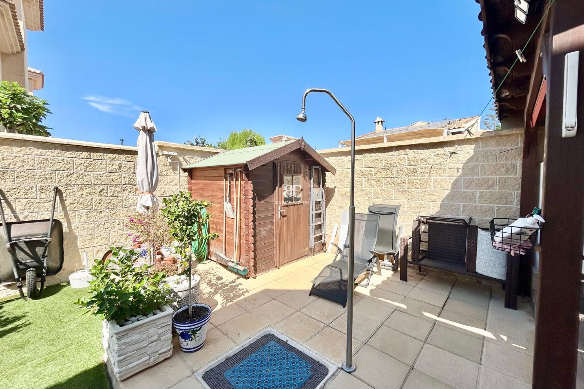 Resale - Villa -
Torrevieja - La Siesta