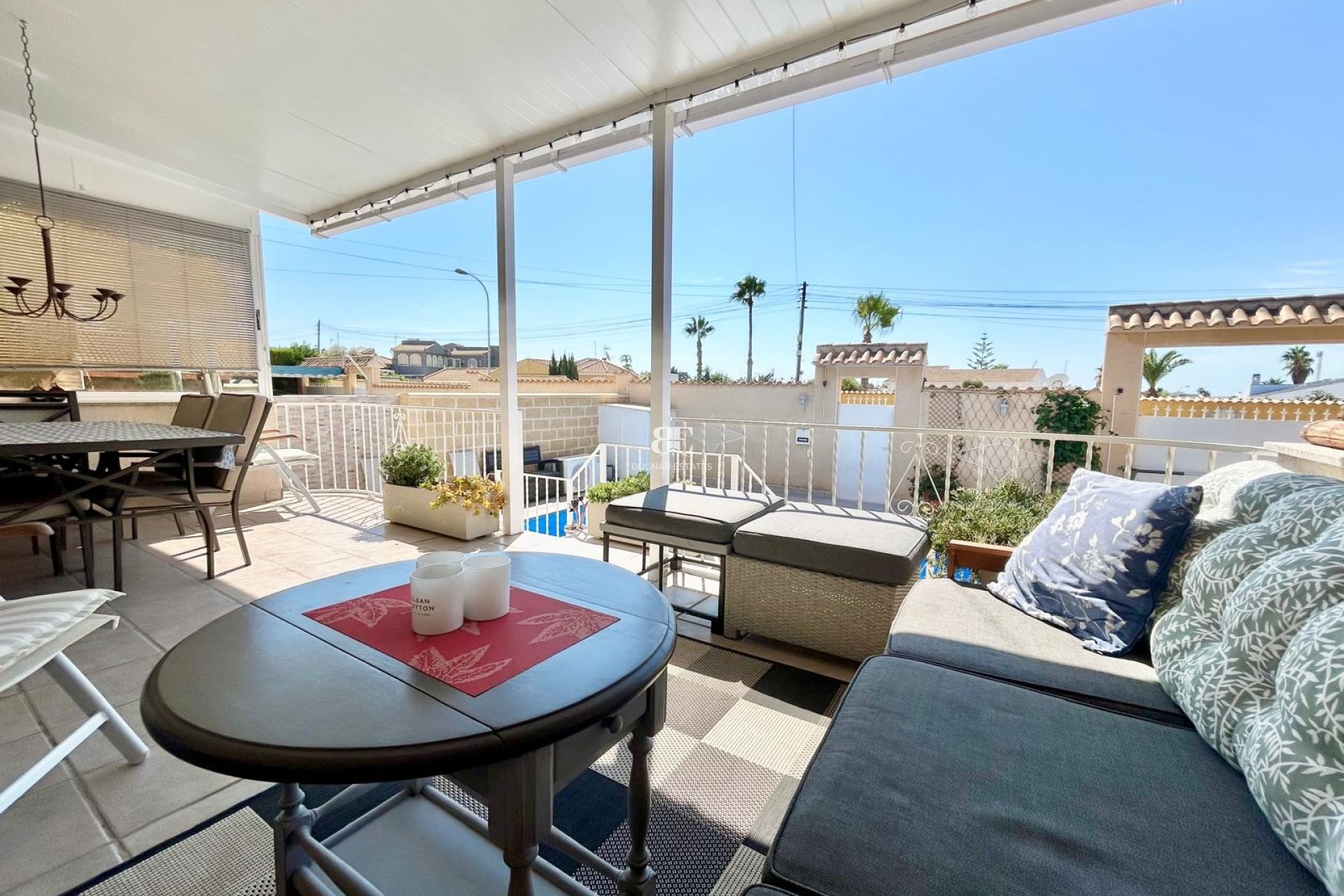 Resale - Villa -
Torrevieja - La Siesta