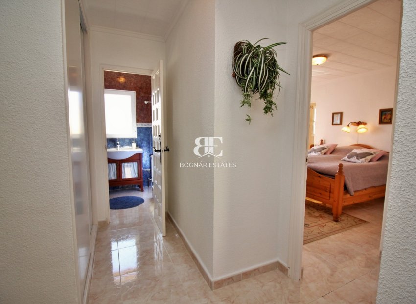 Resale - Villa -
Torrevieja - La Siesta