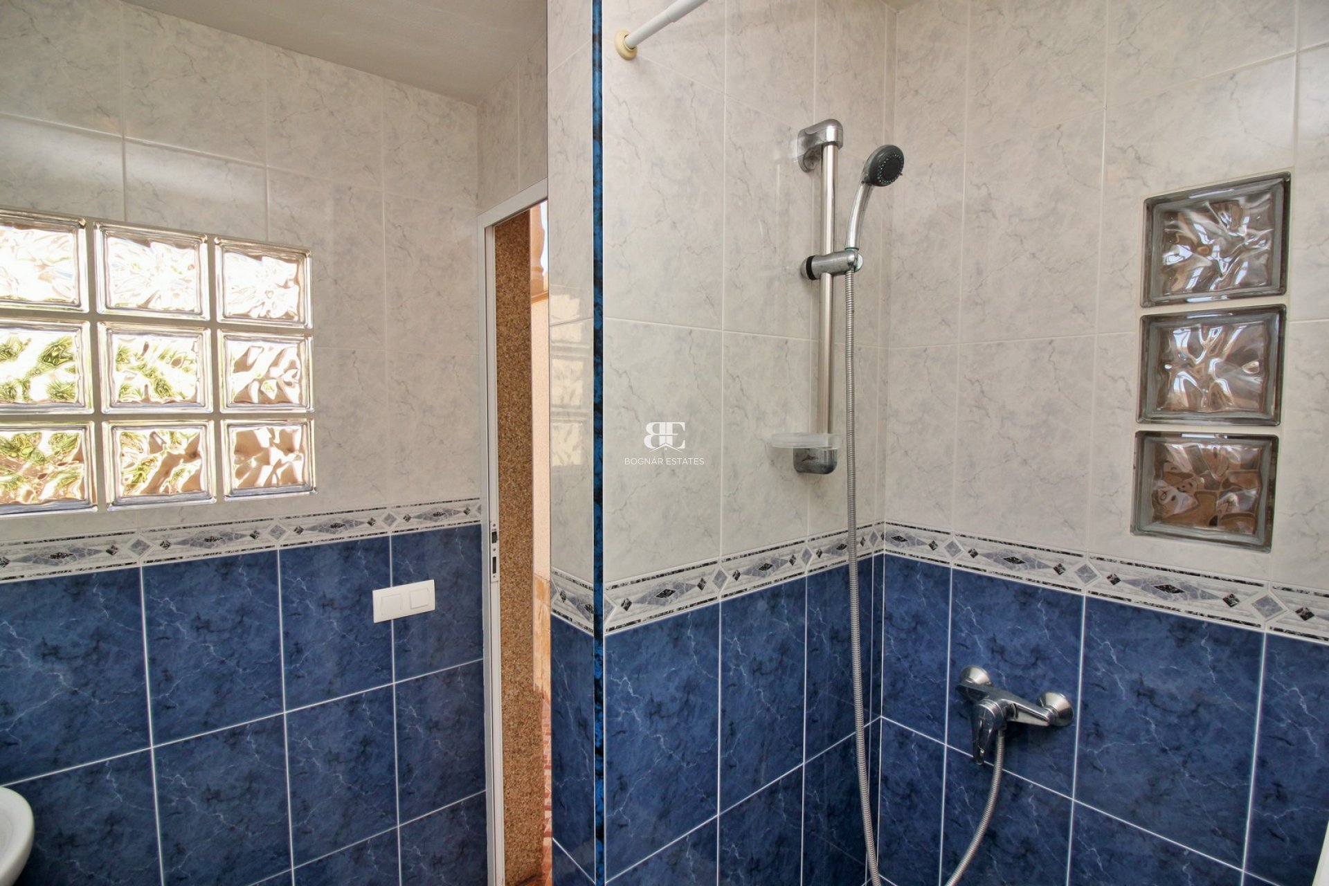 Resale - Villa -
Torrevieja - La Siesta