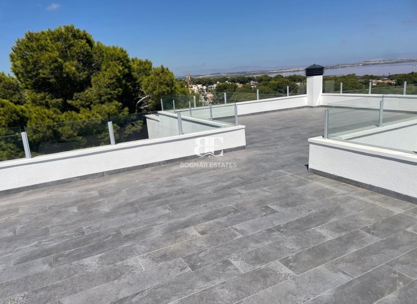 Resale - Villa -
Torrevieja - Los Balcones