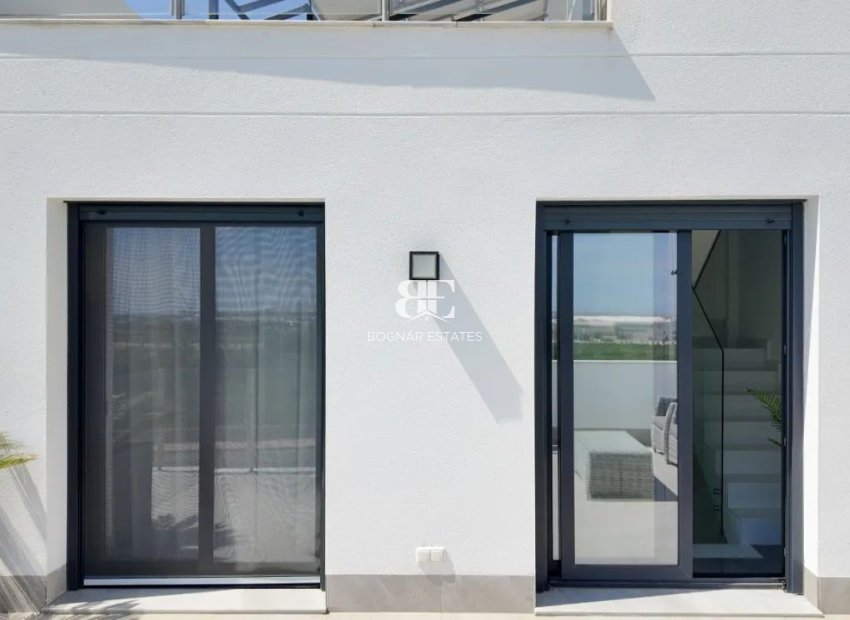 Resale - Villa -
Torrevieja - Los Balcones