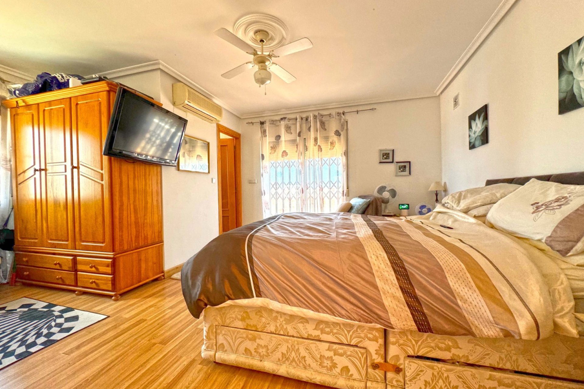 Resale - Villa -
Torrevieja - Los Balcones