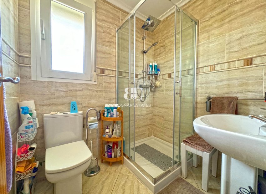 Resale - Villa -
Torrevieja - Los Balcones