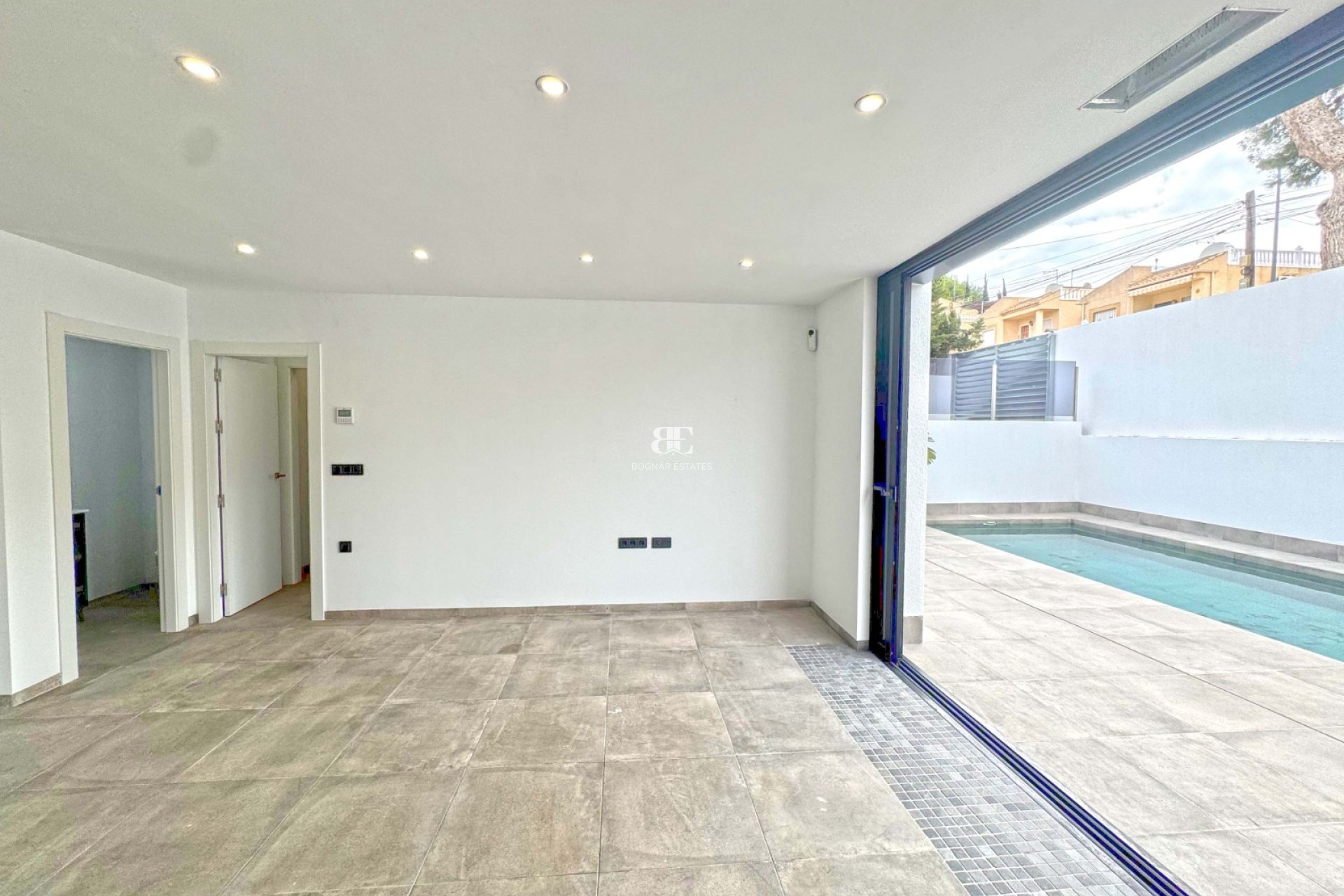 Resale - Villa -
Torrevieja - Los Balcones