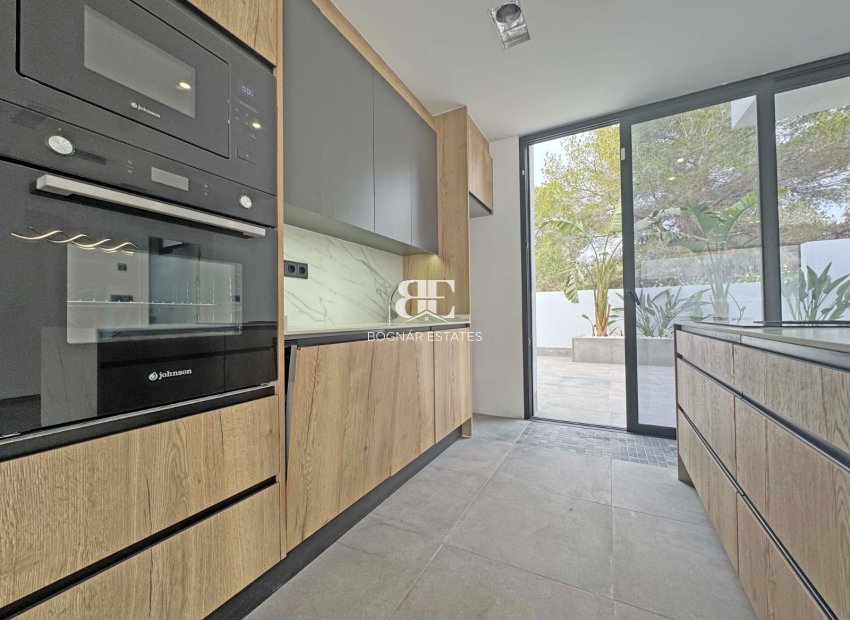 Resale - Villa -
Torrevieja - Los Balcones