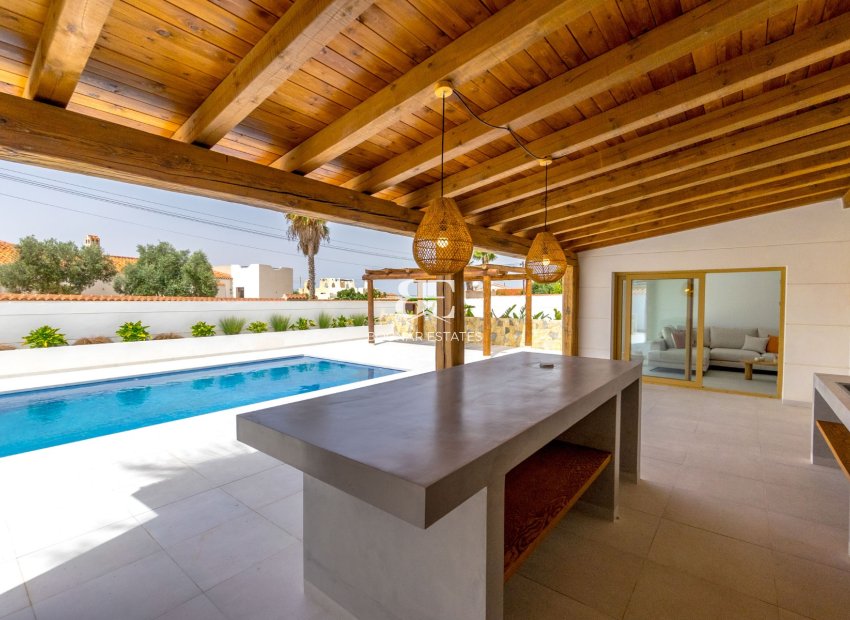 Resale - Villa -
Torrevieja - Torreta Florida