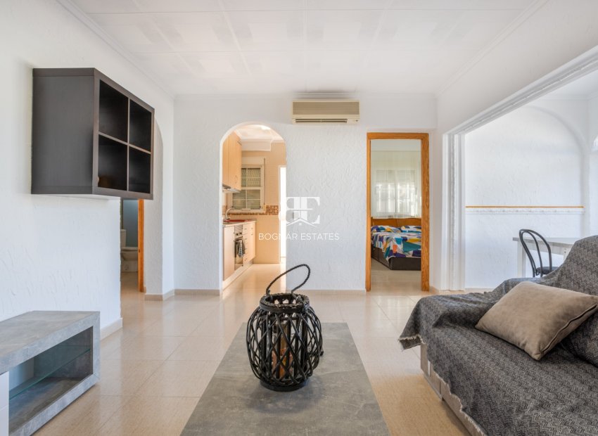 Resale - Villa -
Torrevieja - Urbanización San Luis