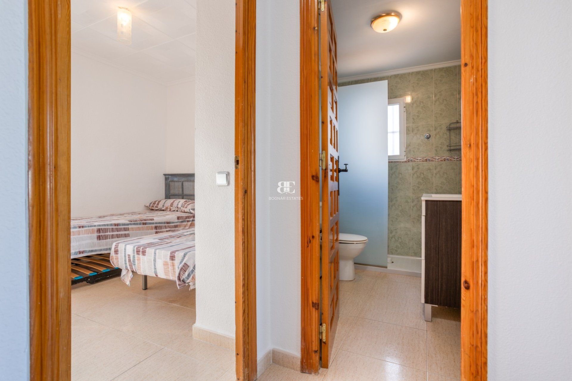 Resale - Villa -
Torrevieja - Urbanización San Luis