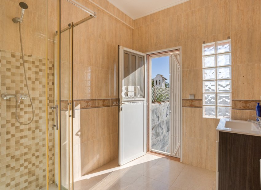 Resale - Villa -
Torrevieja - Urbanización San Luis