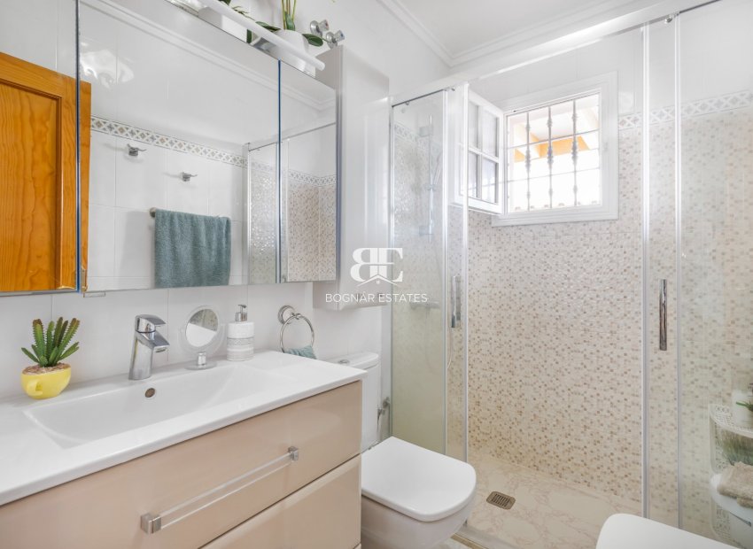 Resale - Villa -
Torrevieja - Zona los Frutales