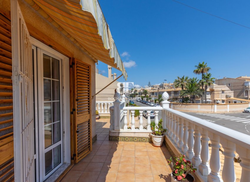 Resale - Villa -
Torrevieja - Zona los Frutales