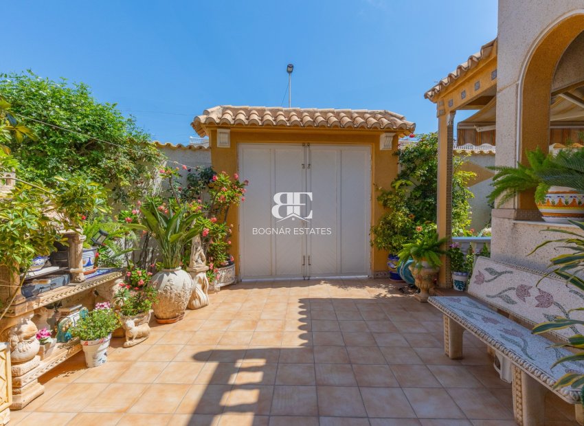 Resale - Villa -
Torrevieja - Zona los Frutales