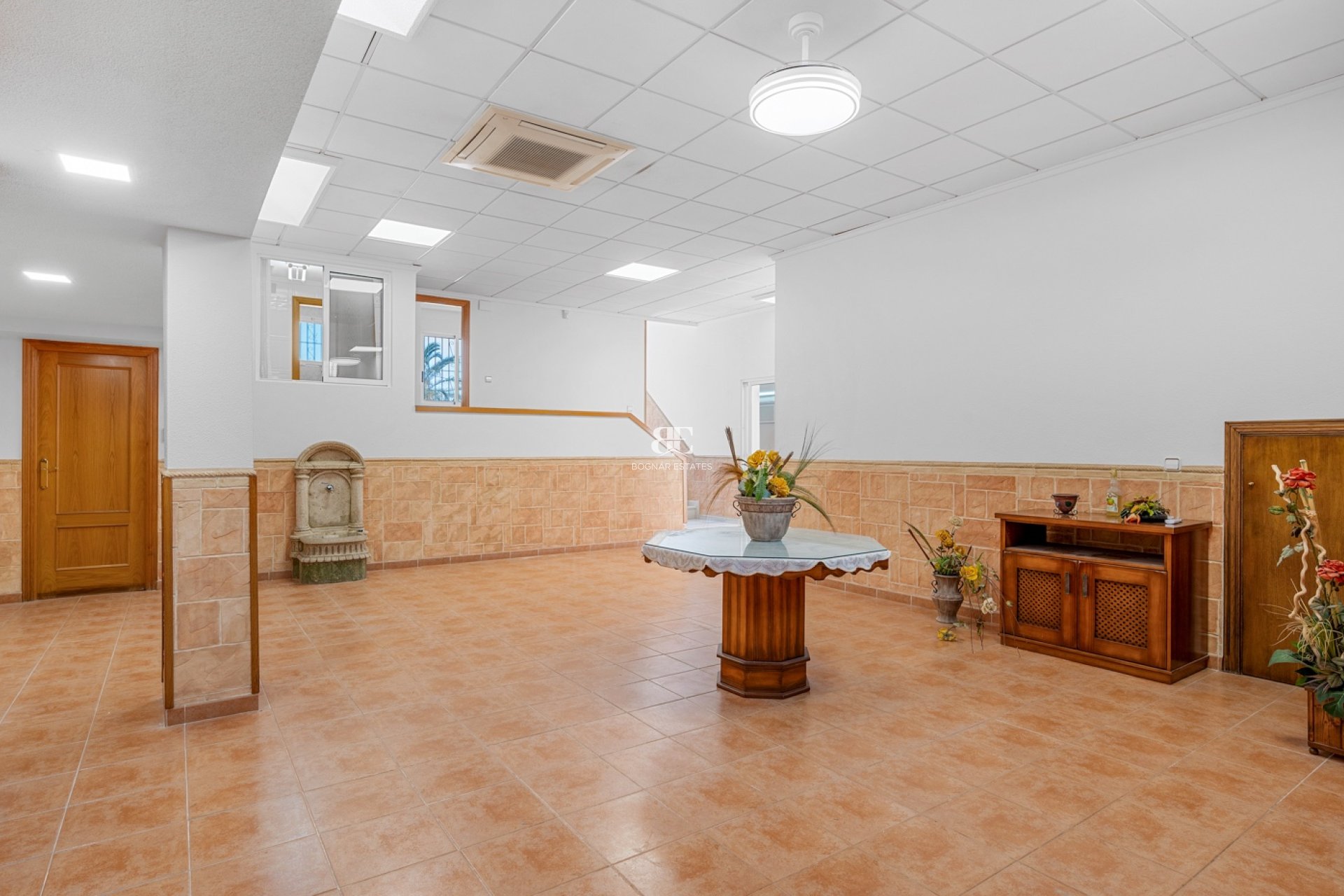 Resale - Villa -
Torrevieja