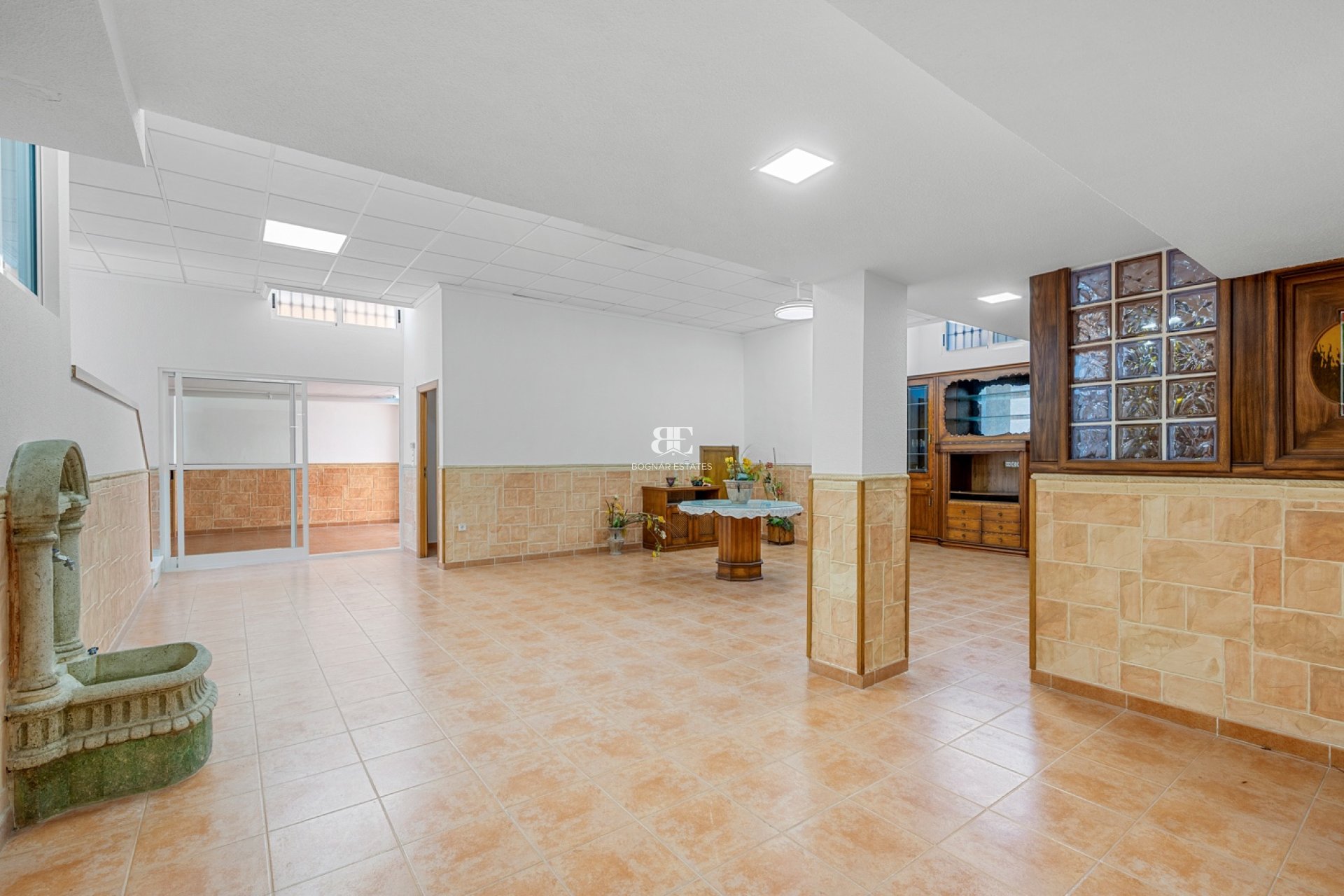 Resale - Villa -
Torrevieja