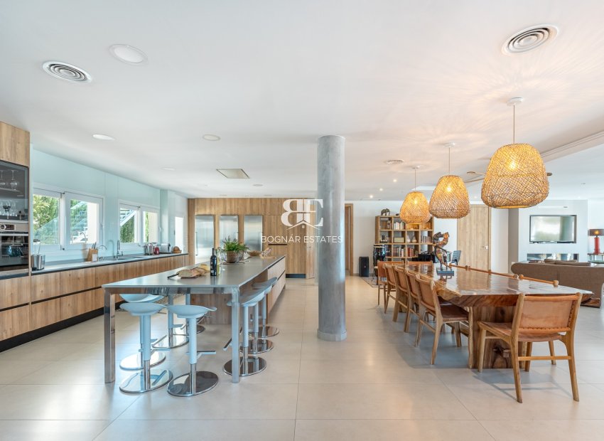 Resale - Villa -
Villajoyosa - Montiboli