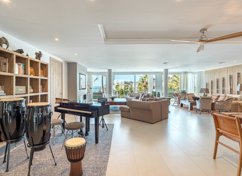 Resale - Villa -
Villajoyosa - Montiboli