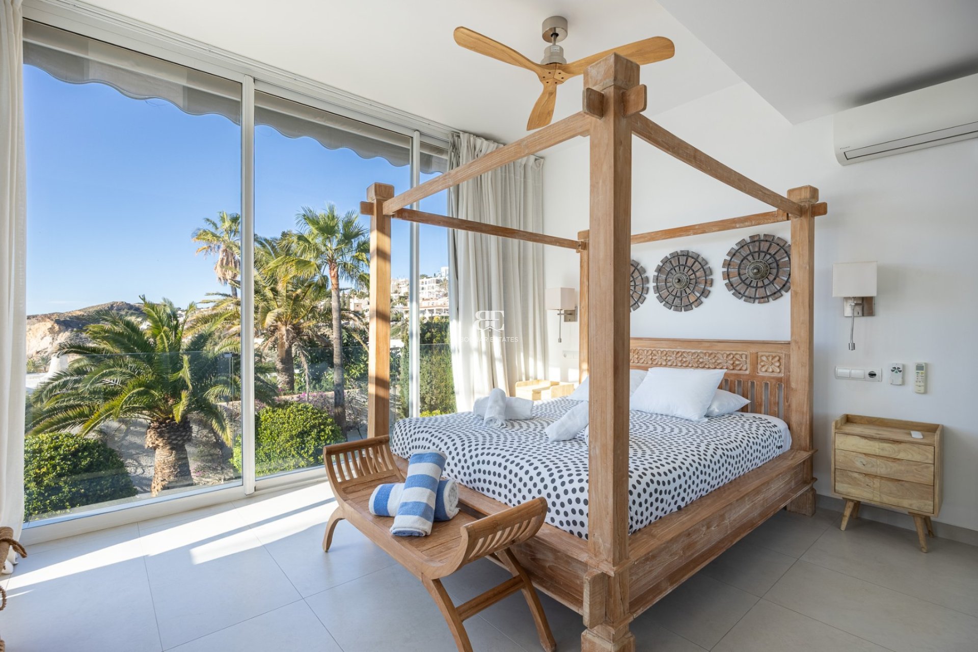 Resale - Villa -
Villajoyosa - Montiboli