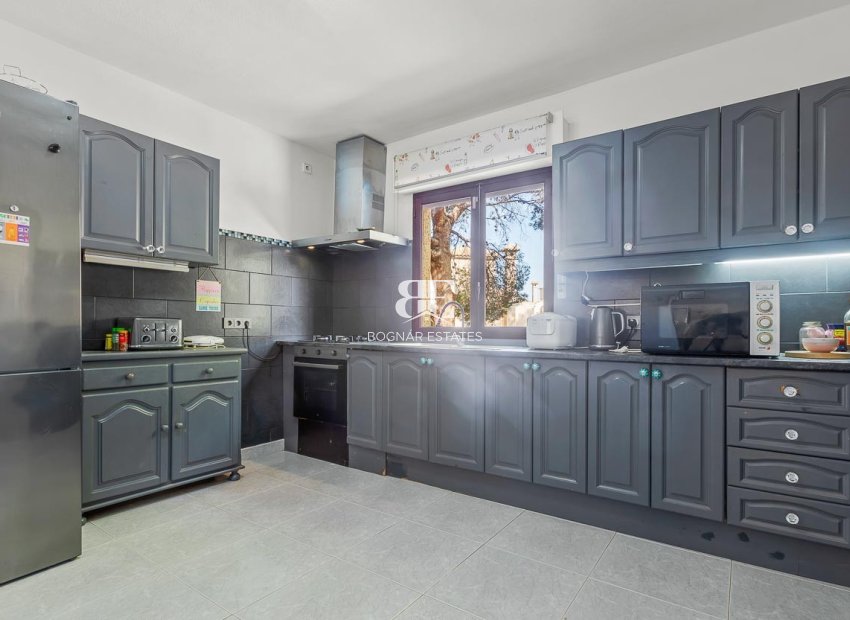 Resale - Villa -
Villamartín - Las Filipinas