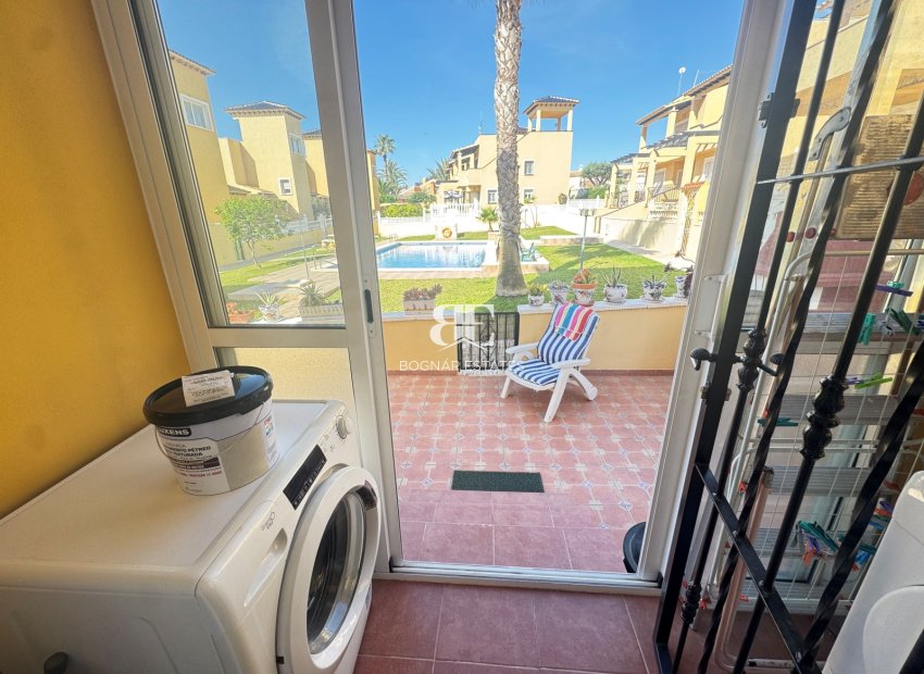 Resale - Villa -
Villamartín - Lomas del Golf