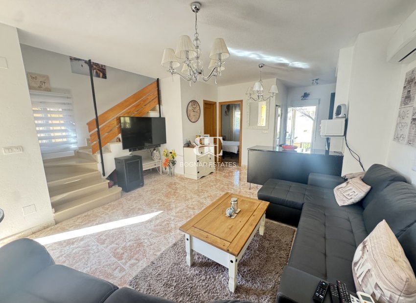 Resale - Villa -
Villamartín - Lomas del Golf