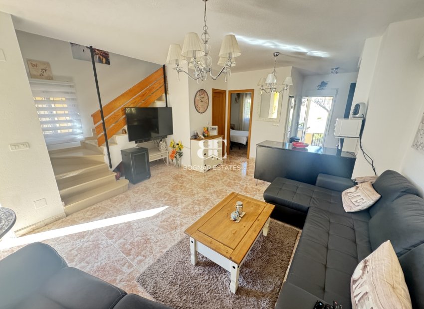 Resale - Villa -
Villamartín - Lomas del Golf
