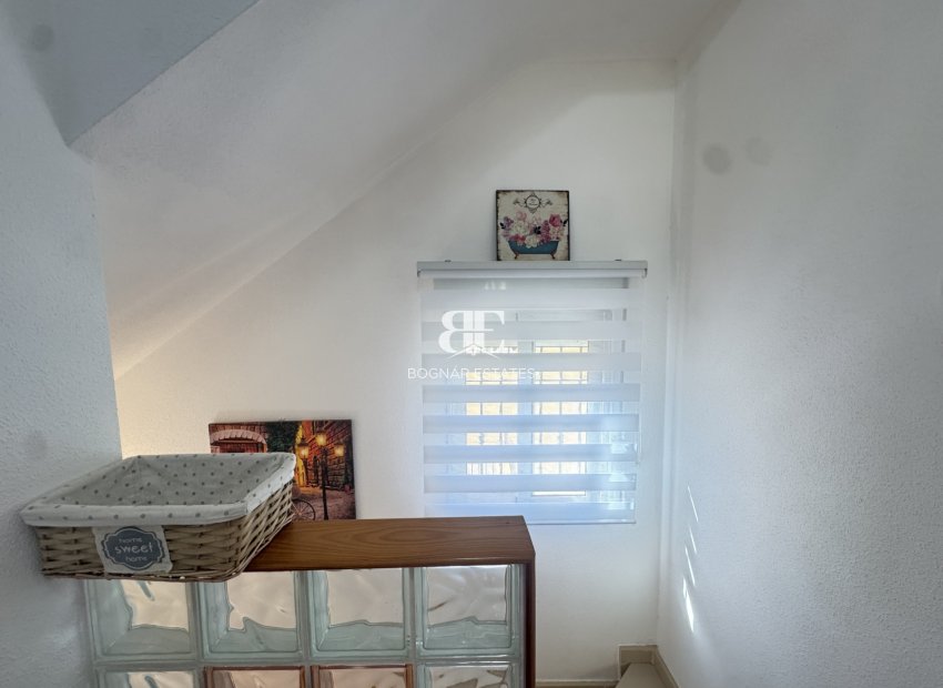 Resale - Villa -
Villamartín - Lomas del Golf