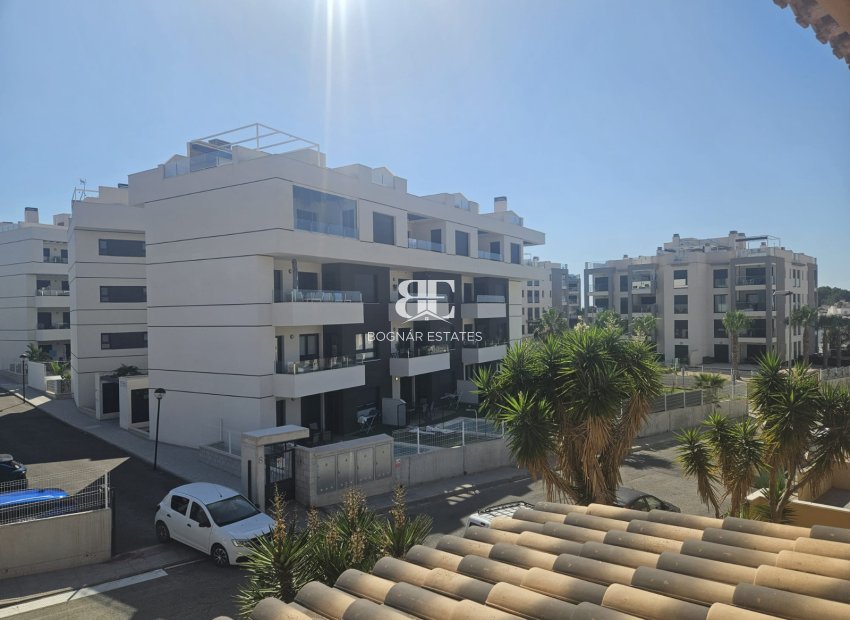 Resale - Villa -
Villamartín - Lomas del Golf