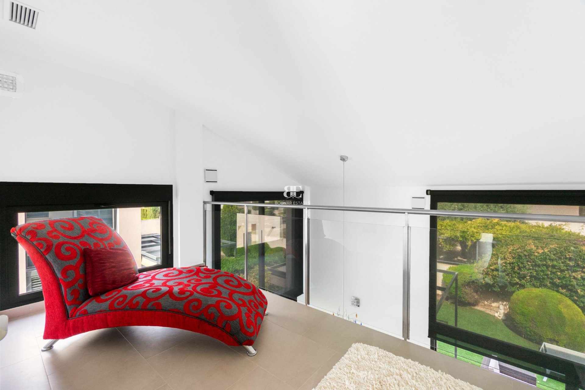 Resale - Villa -
Villamartín - Los Dolses