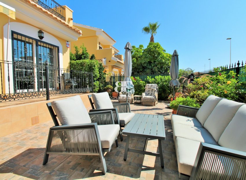 Resale - Villa -
Villamartín - Los Dolses