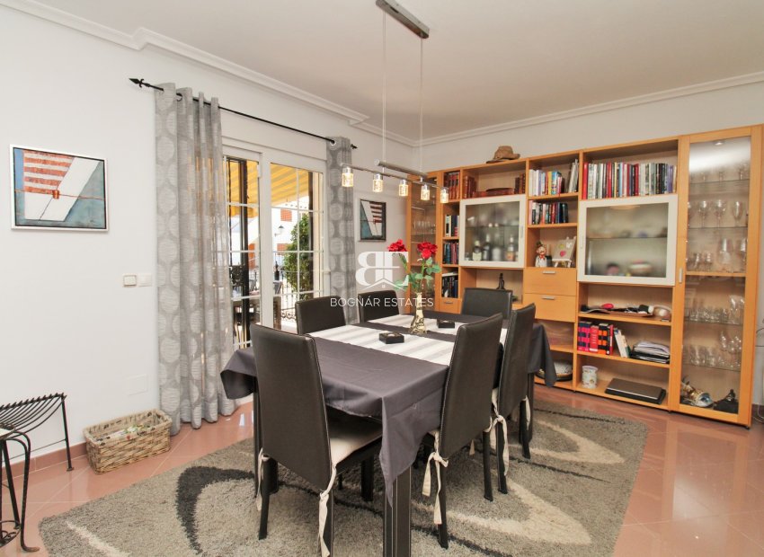 Resale - Villa -
Villamartín - Los Dolses