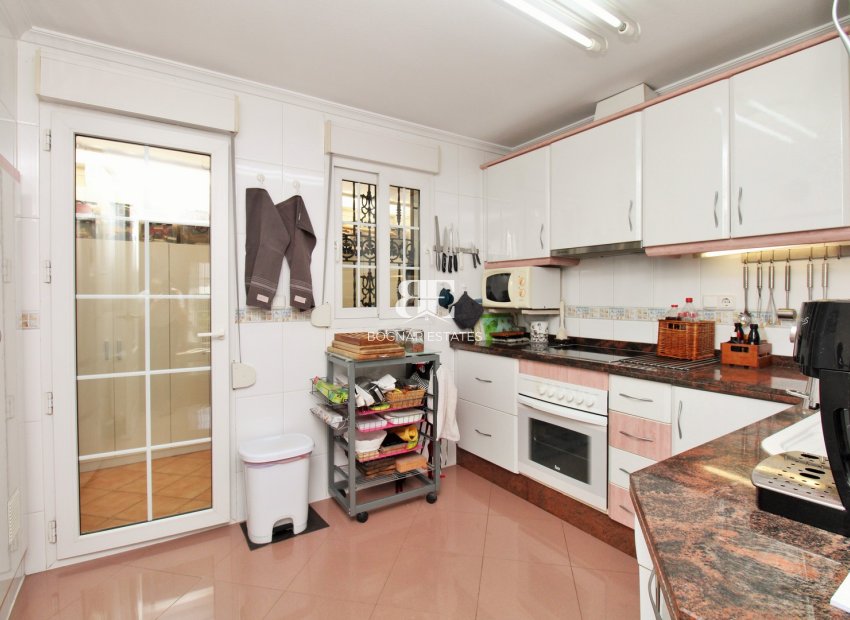 Resale - Villa -
Villamartín - Los Dolses
