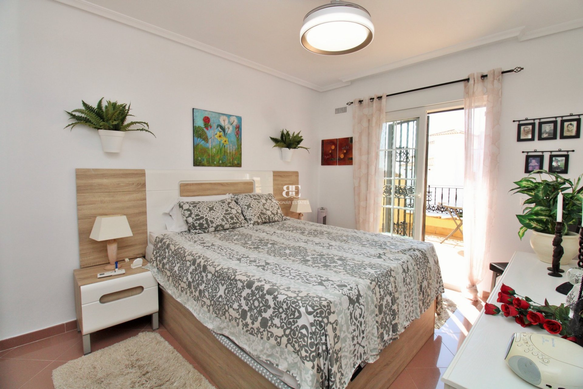 Resale - Villa -
Villamartín - Los Dolses
