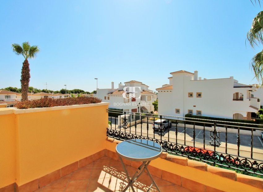 Resale - Villa -
Villamartín - Los Dolses