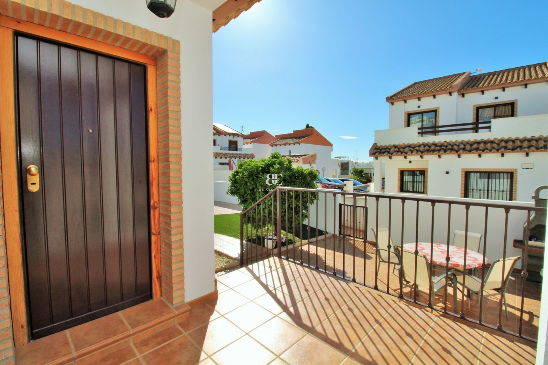 Resale - Villa -
Villamartín - PAU 8
