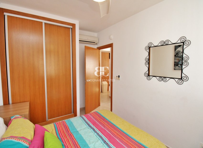 Resale - Villa -
Villamartín - PAU 8