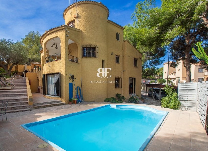 Resale - Villa -
Villamartín - Res. Las Filipinas