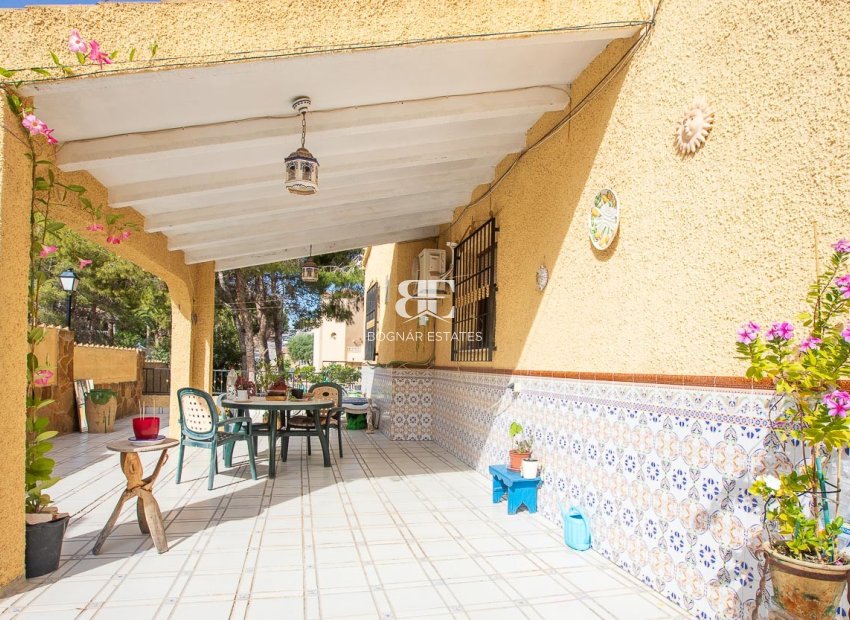 Resale - Villa -
Villamartín - Res. Las Filipinas