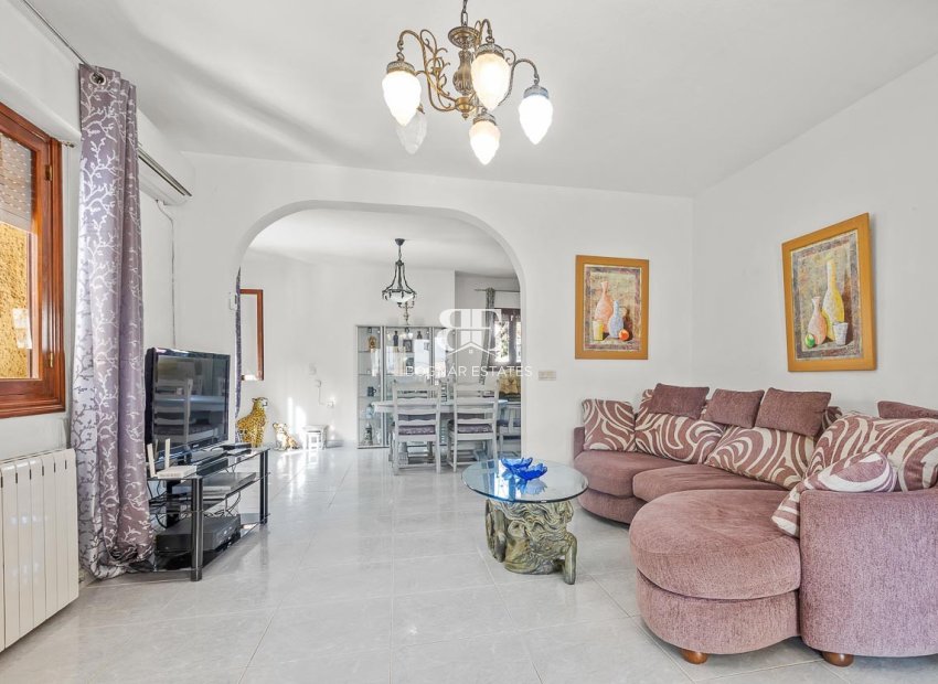 Resale - Villa -
Villamartín - Res. Las Filipinas