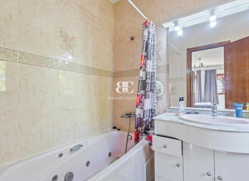 Resale - Villa -
Villamartín - Res. Las Filipinas