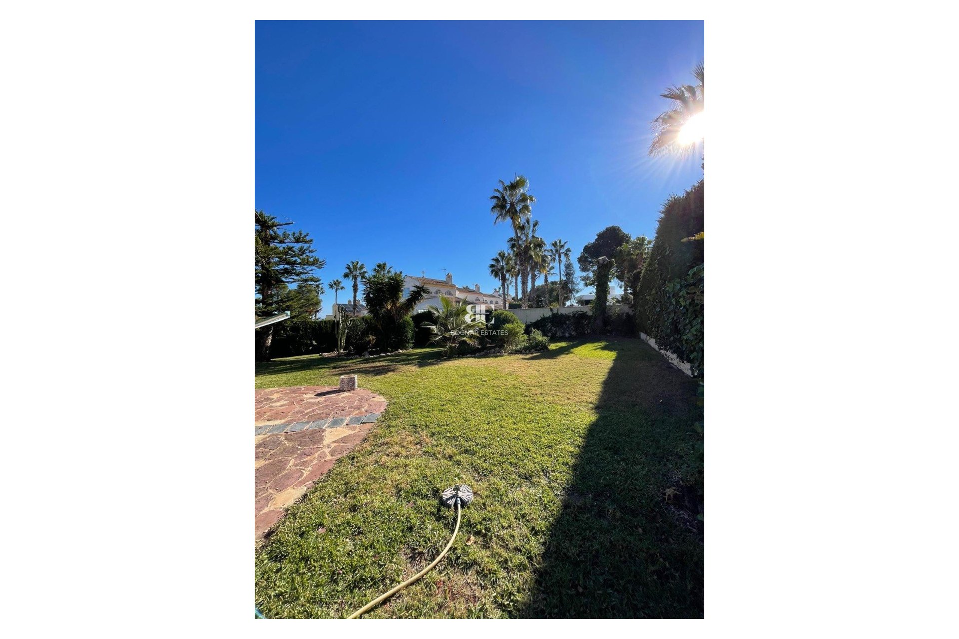 Resale - Villa -
Villamartín