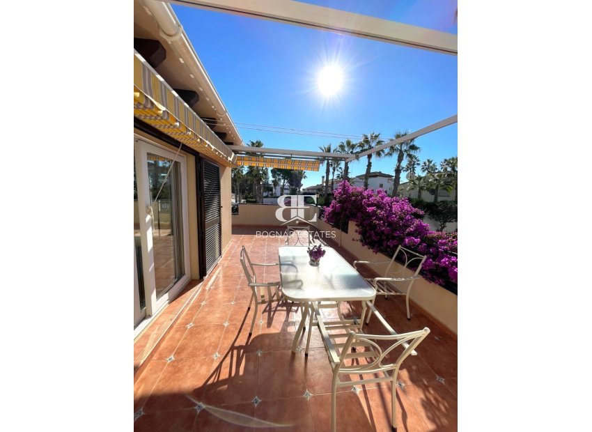 Resale - Villa -
Villamartín