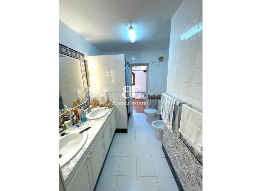 Resale - Villa -
Villamartín