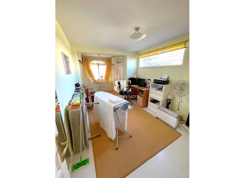 Resale - Villa -
Villamartín