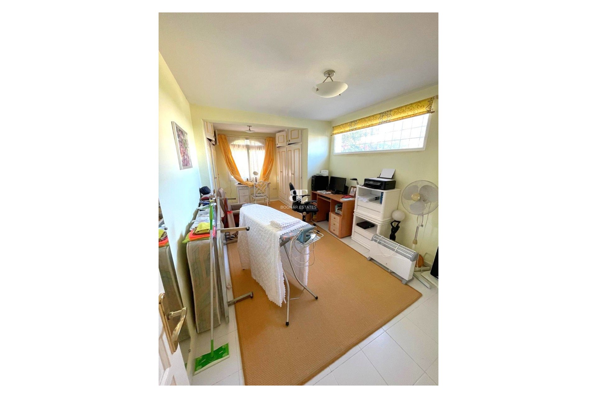 Resale - Villa -
Villamartín