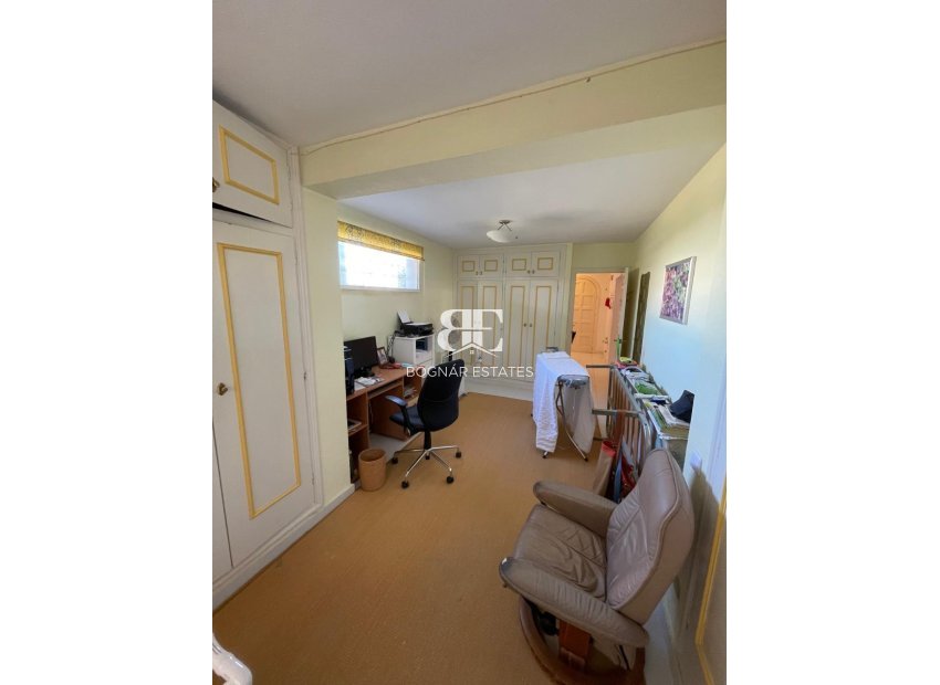 Resale - Villa -
Villamartín