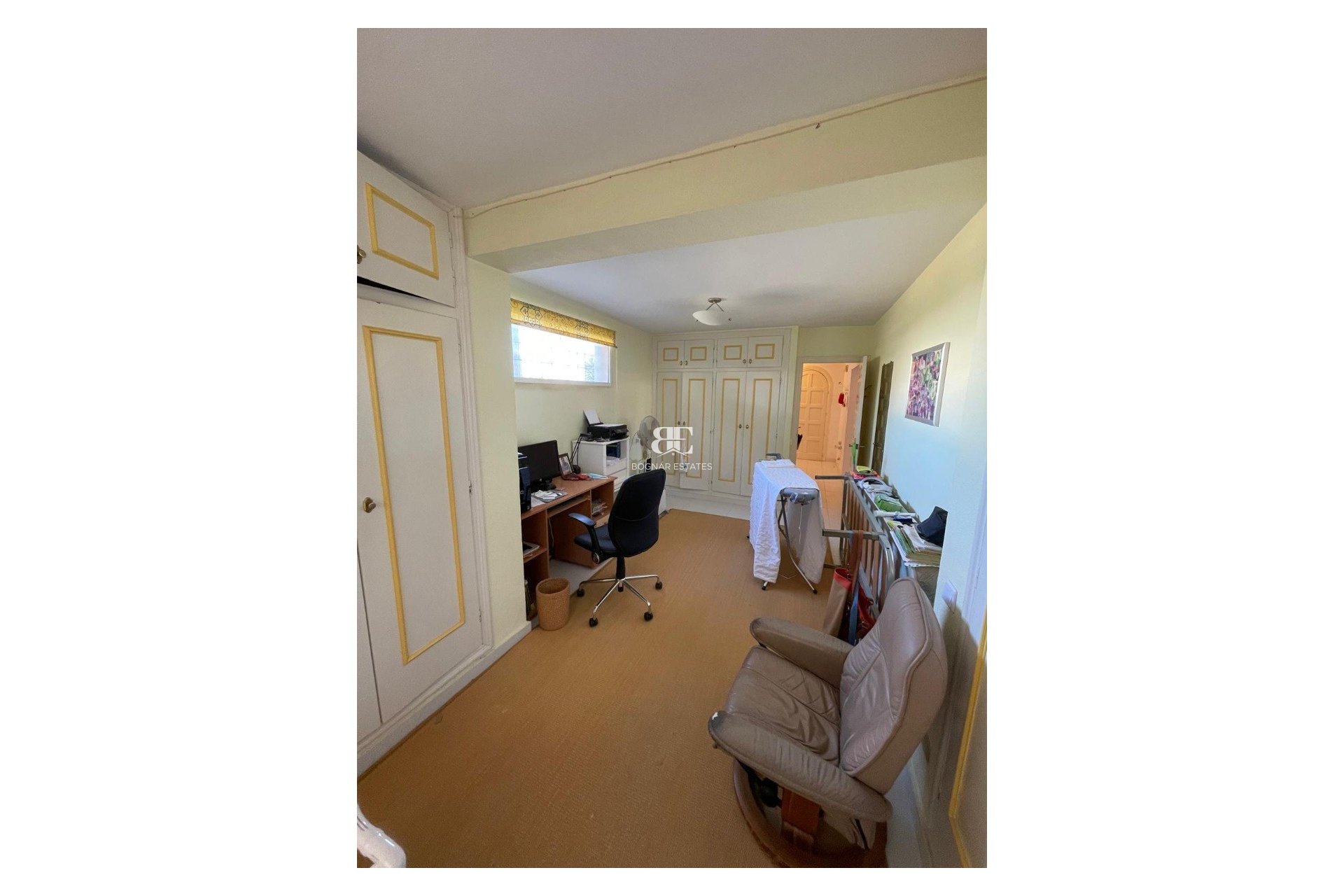 Resale - Villa -
Villamartín