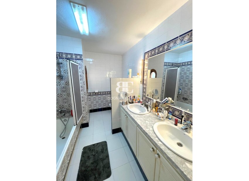 Resale - Villa -
Villamartín