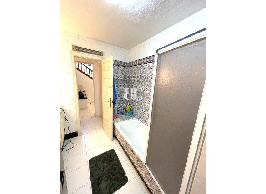 Resale - Villa -
Villamartín